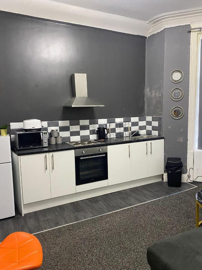 Black Ocean Holiday Apartments Blackpool Exteriör bild