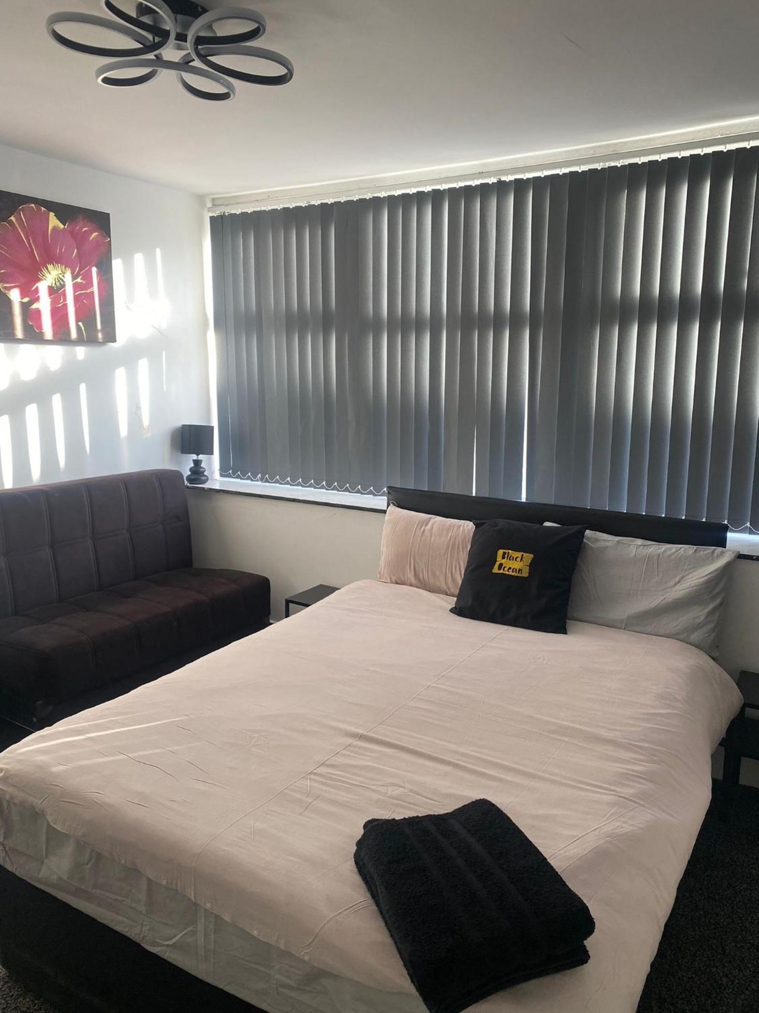 Black Ocean Holiday Apartments Blackpool Exteriör bild