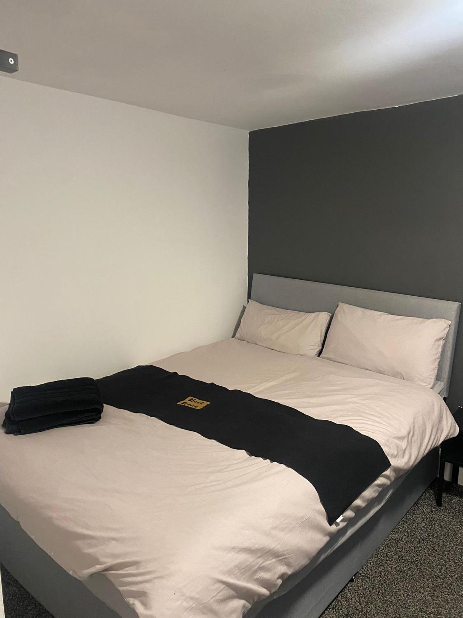 Black Ocean Holiday Apartments Blackpool Exteriör bild